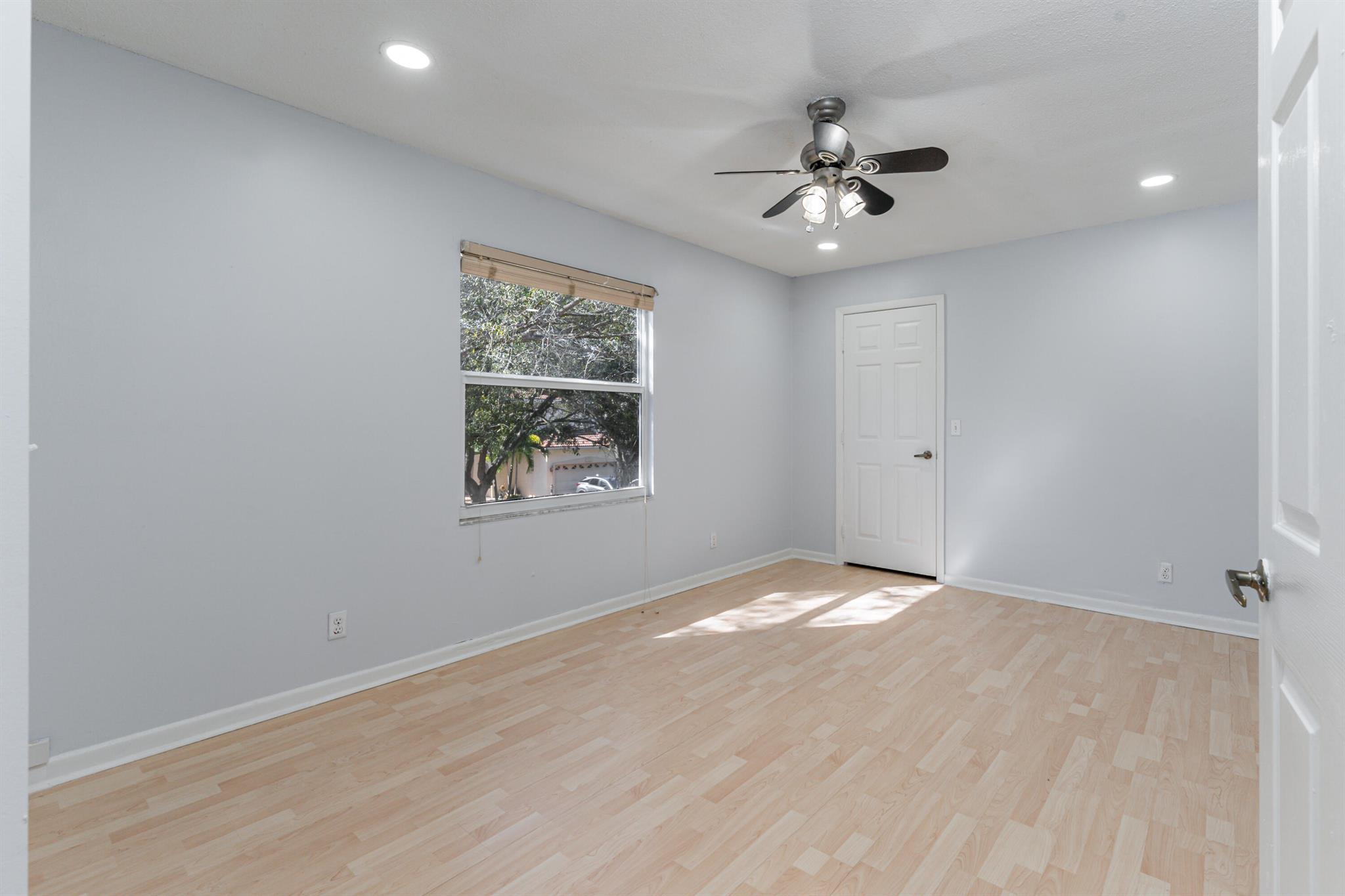 EMBASSY LAKES PHASE III 1 - Residential