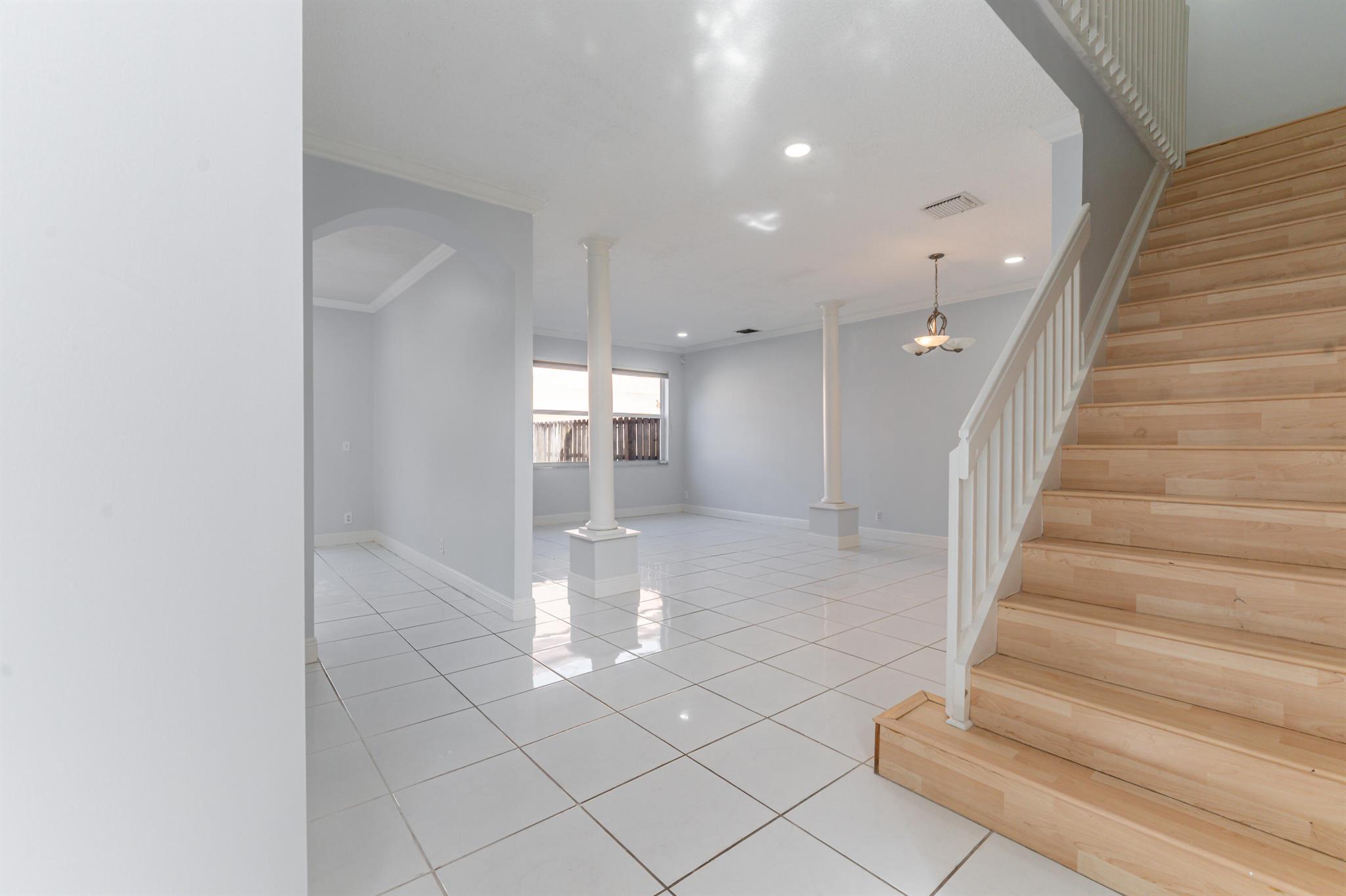 EMBASSY LAKES PHASE III 1 - Residential