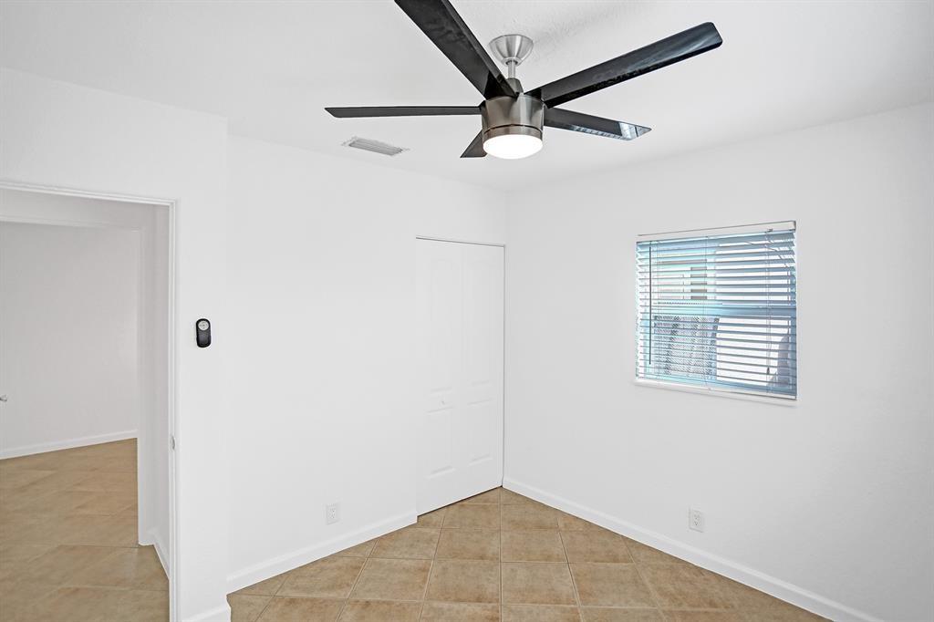 COLLIER ESTATES 2ND ADD - Residential Lease