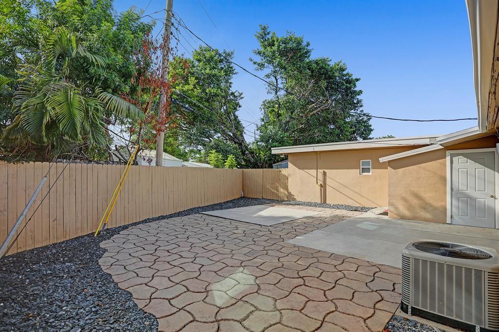 COLLIER ESTATES 2ND ADD - Residential Lease