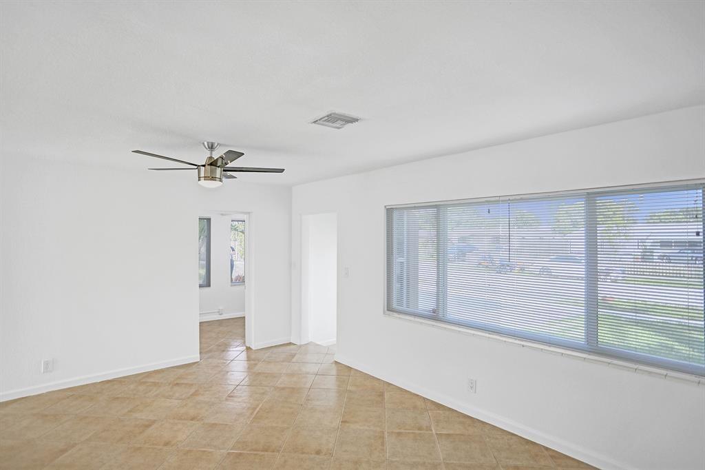 COLLIER ESTATES 2ND ADD - Residential Lease