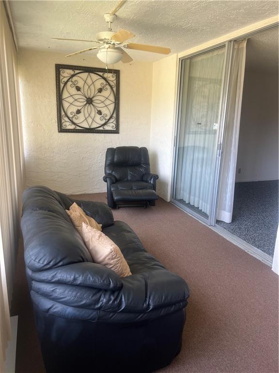 Palm Lakes Condo - Residential Lease