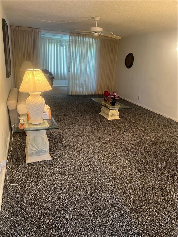 Palm Lakes Condo - Residential Lease