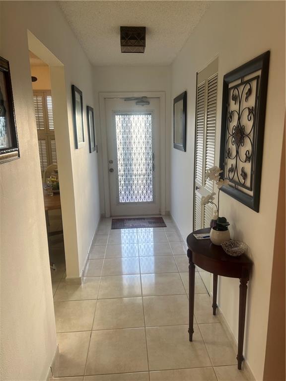 Palm Lakes Condo - Residential Lease