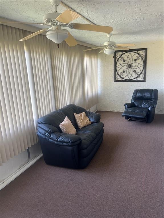 Palm Lakes Condo - Residential Lease