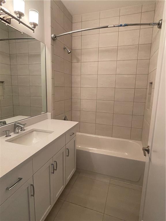 DAKOTA - Residential Lease