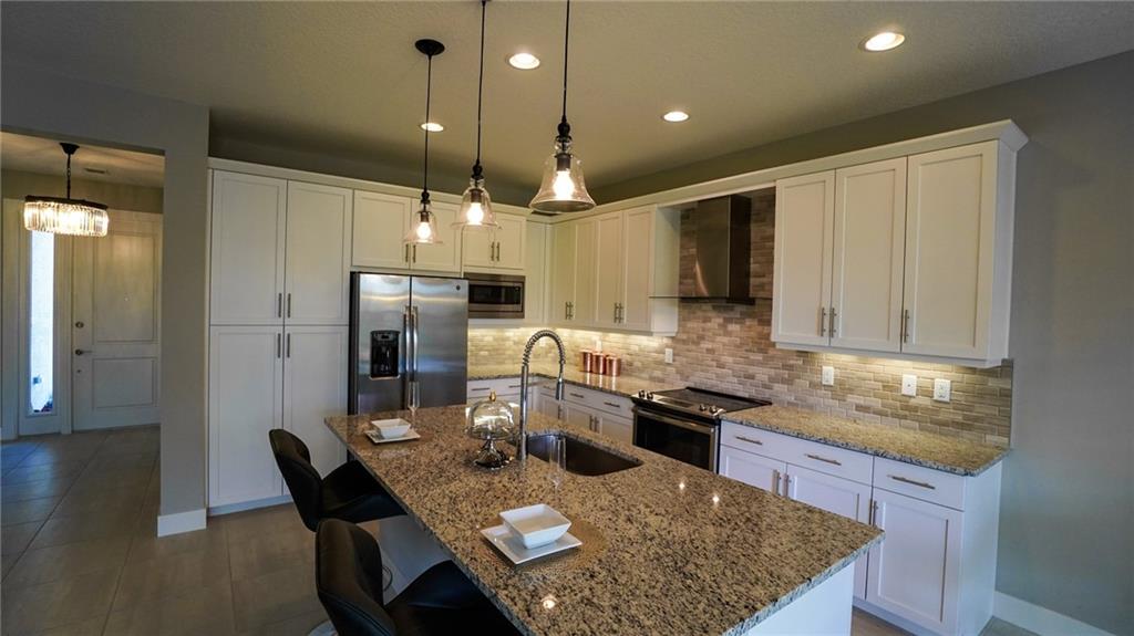 DAKOTA - Residential Lease