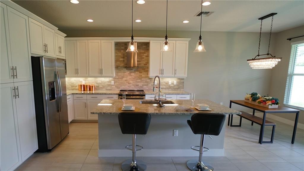 DAKOTA - Residential Lease