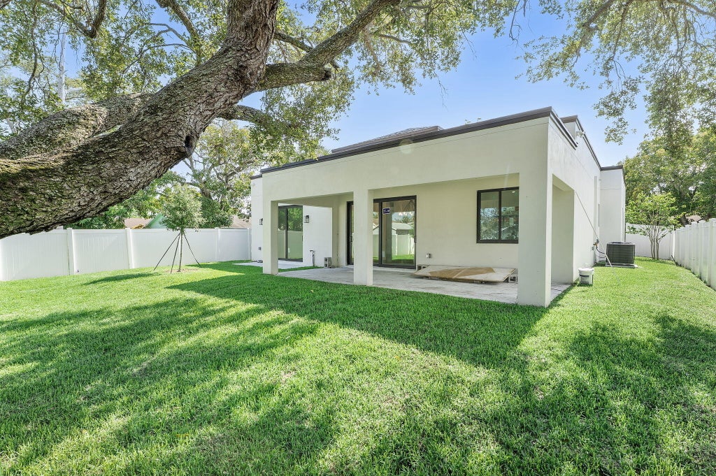 Photo of 478 NW 1st Avenue, Deerfield Beach, FL 33441 (MLS # B26031401)
