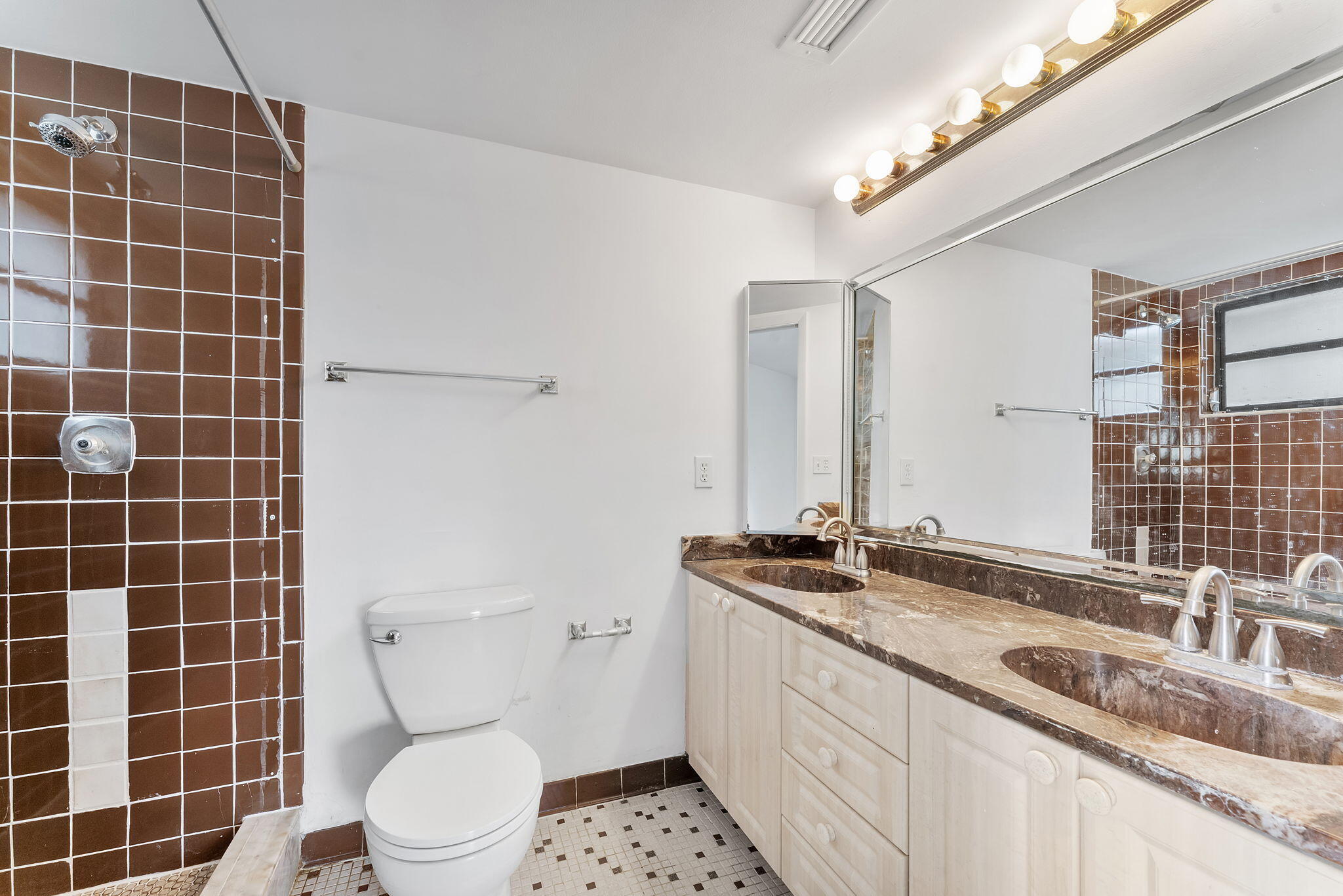 WOODHAVEN CONDO - Residential