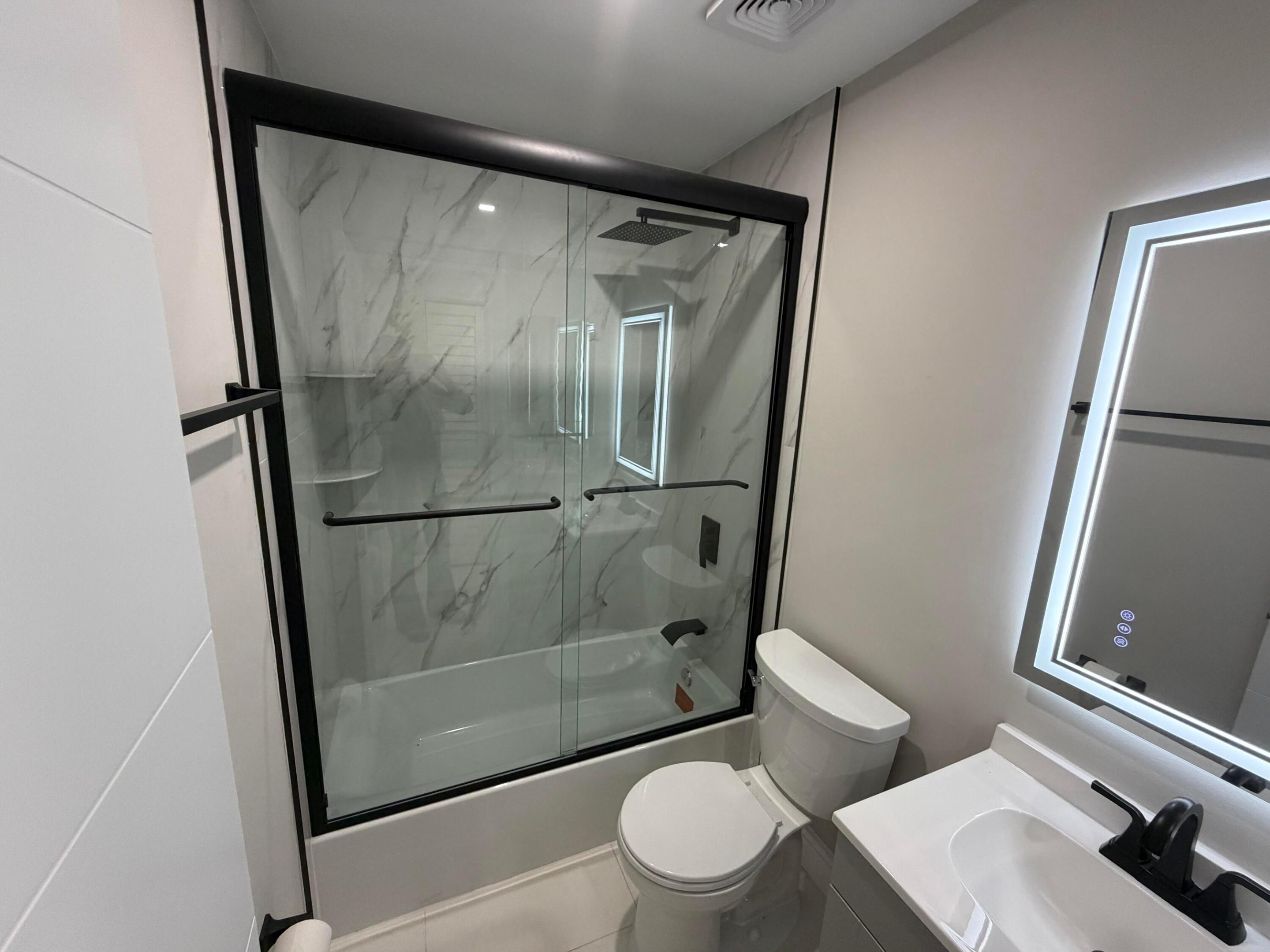 LAKE ISLAND - Residential