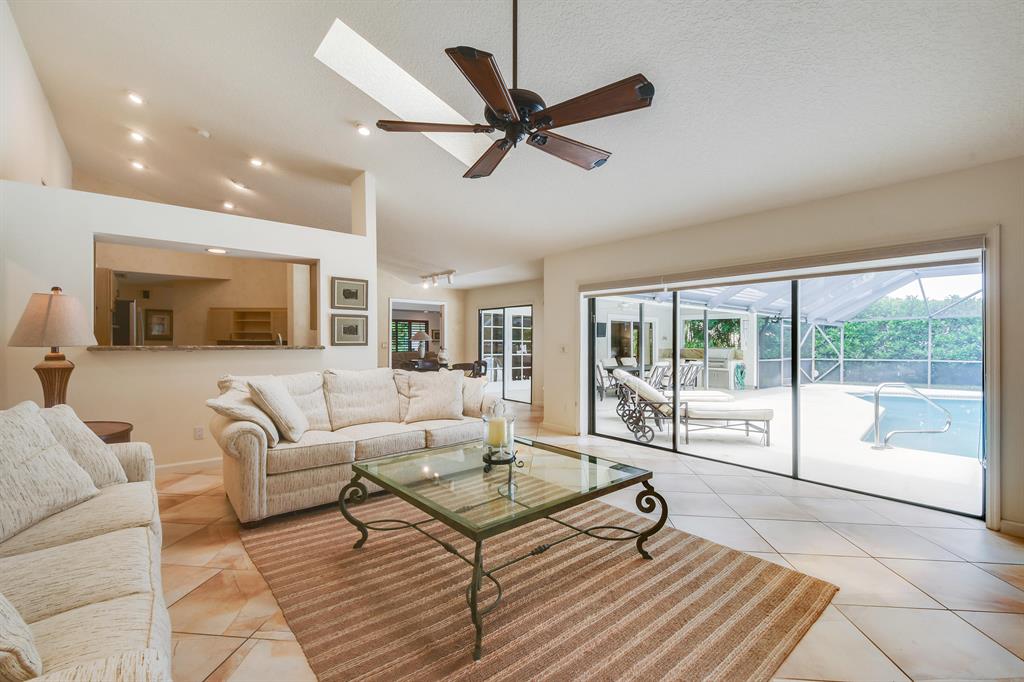 INDIAN HILLS - Residential