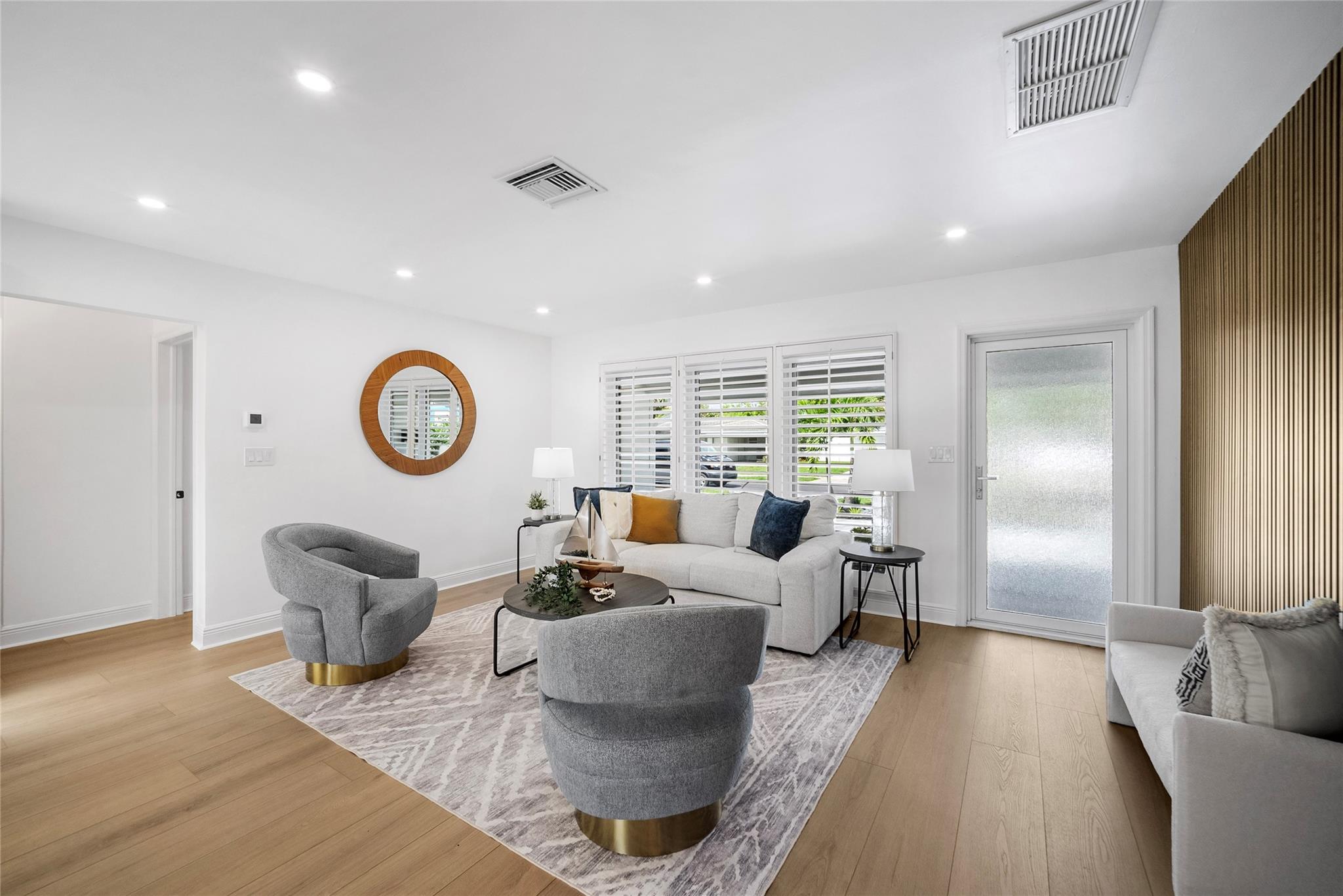 258 SE 3rd ter, Pompano Beach, FL, 33060/$1,349,900 10 258 SE 3rd ter