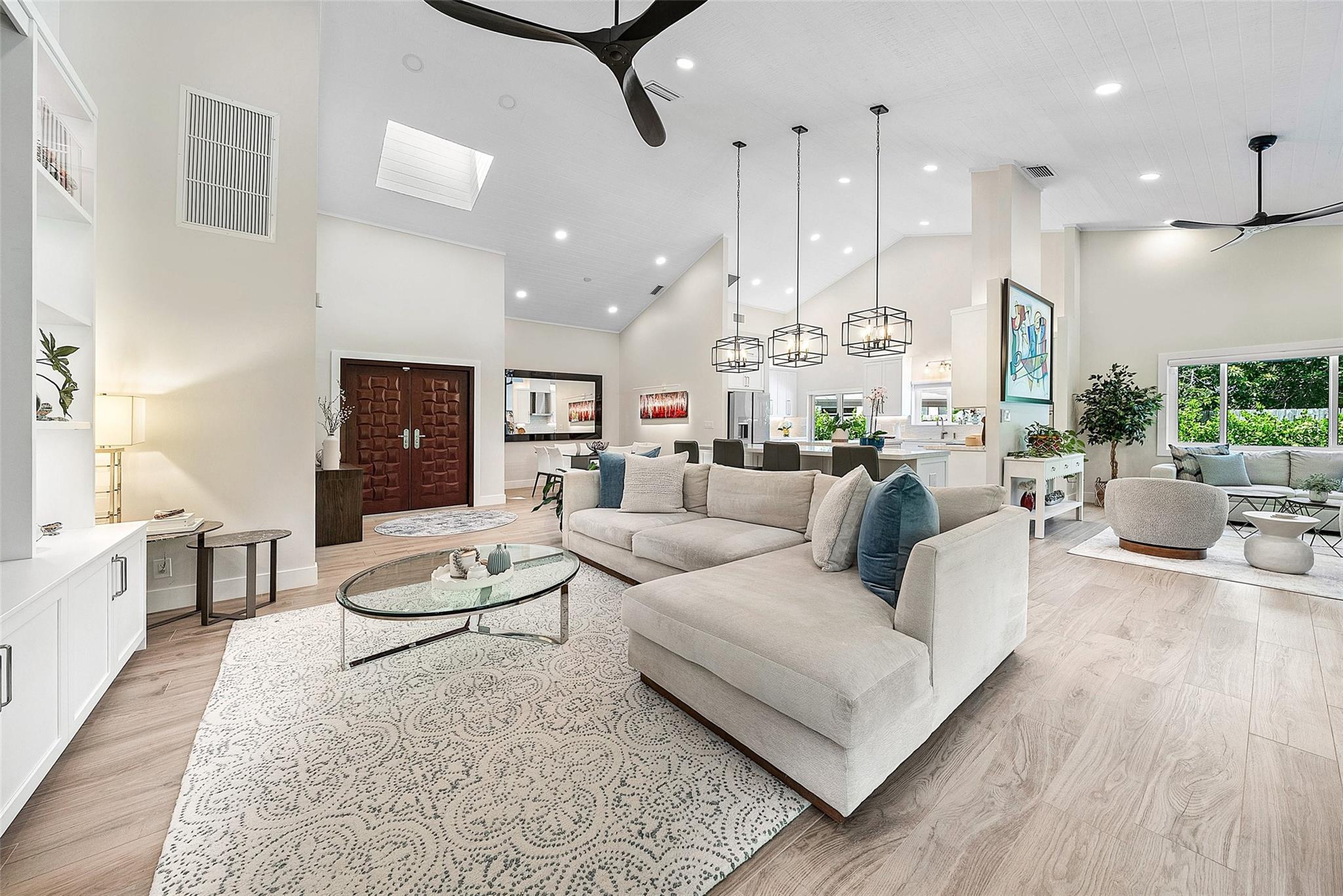 2845 NW 42nd      St