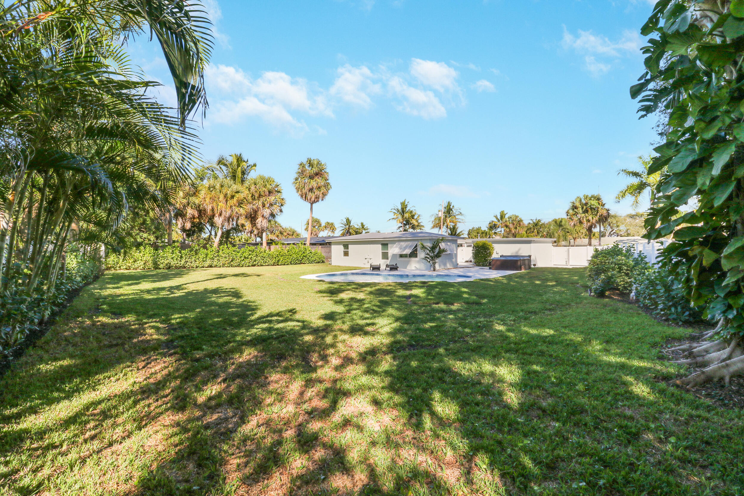 North Palm Beach Village - Residential Lease