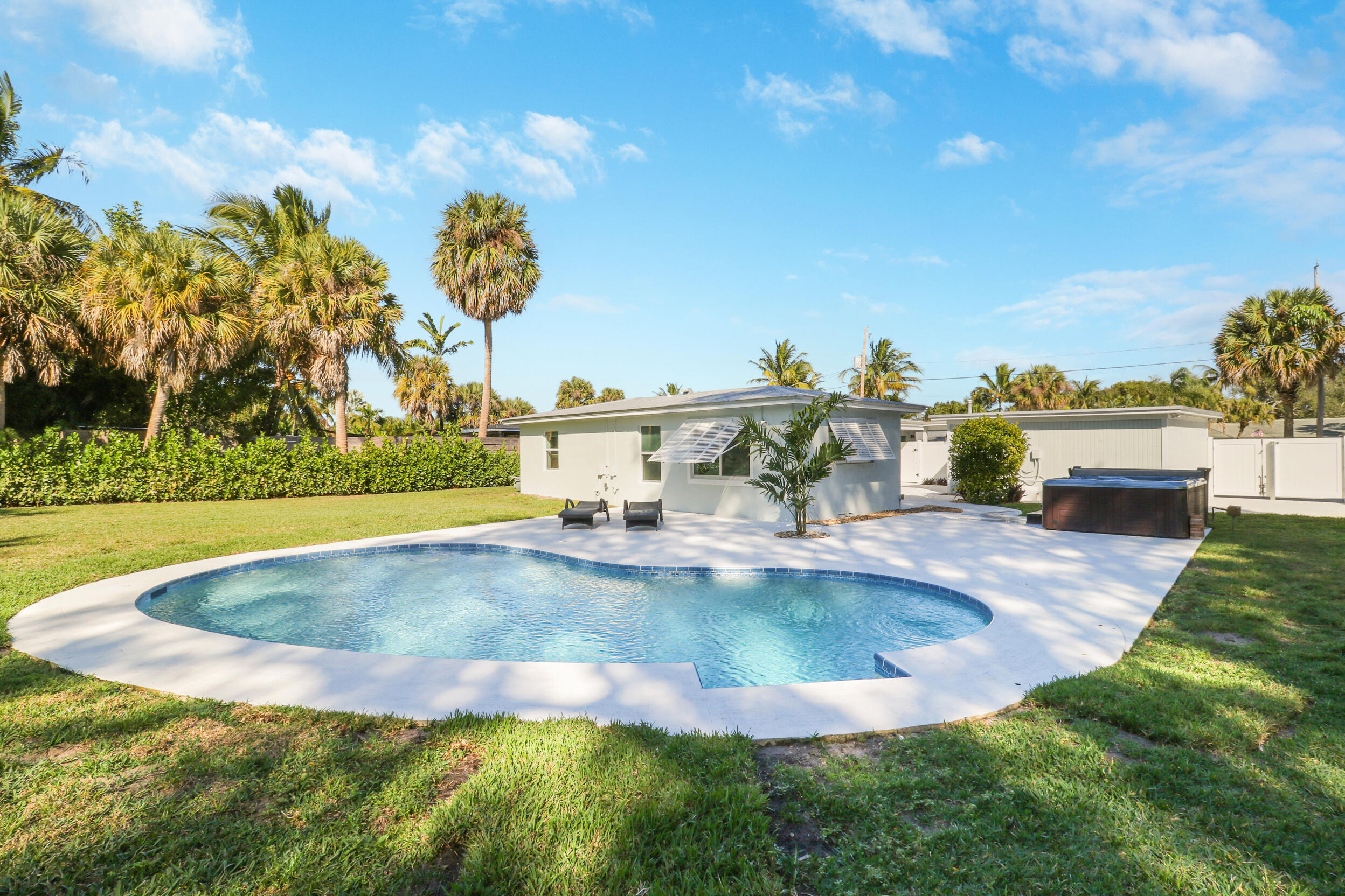 North Palm Beach Village - Residential Lease