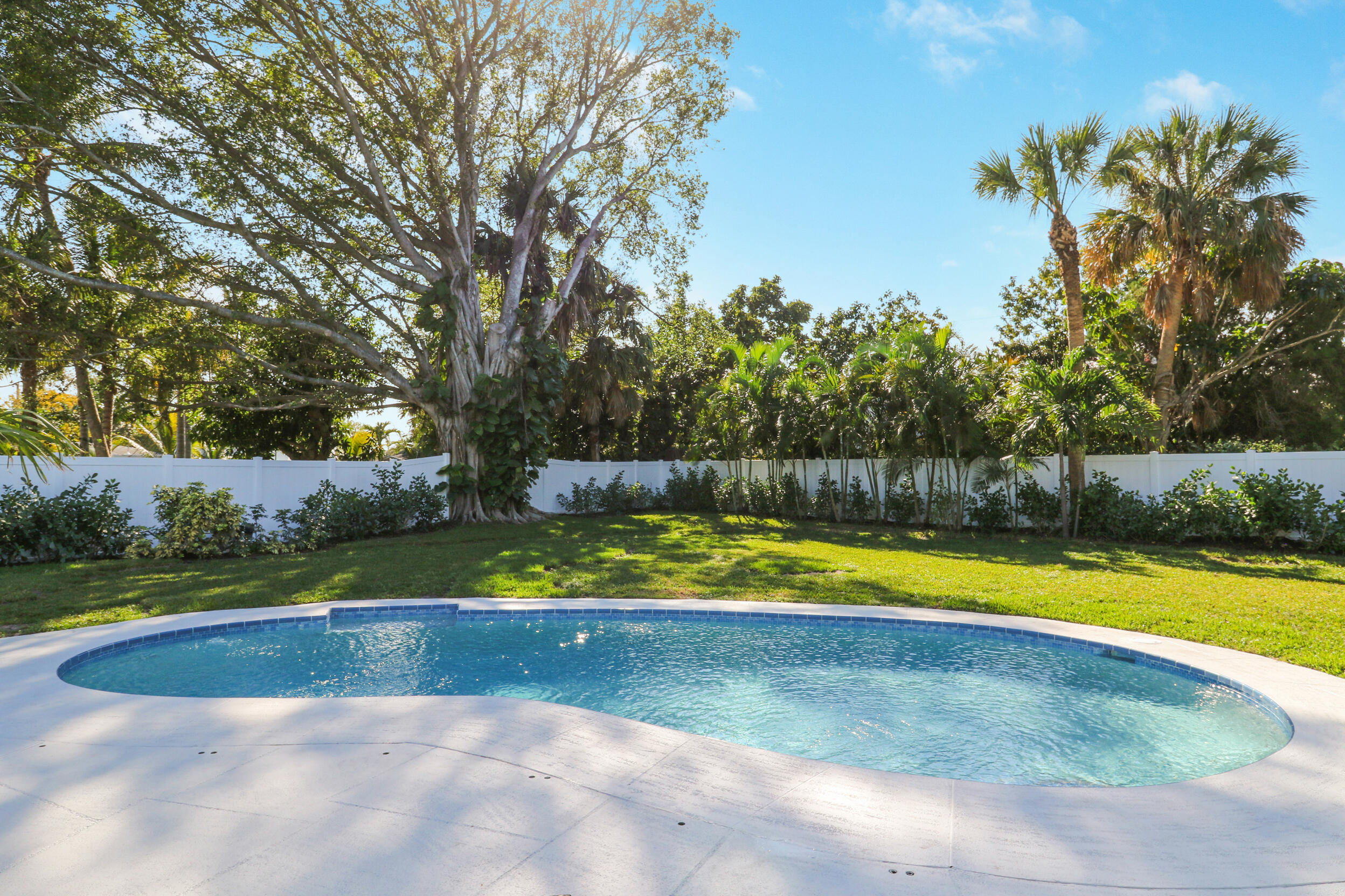 North Palm Beach Village - Residential Lease