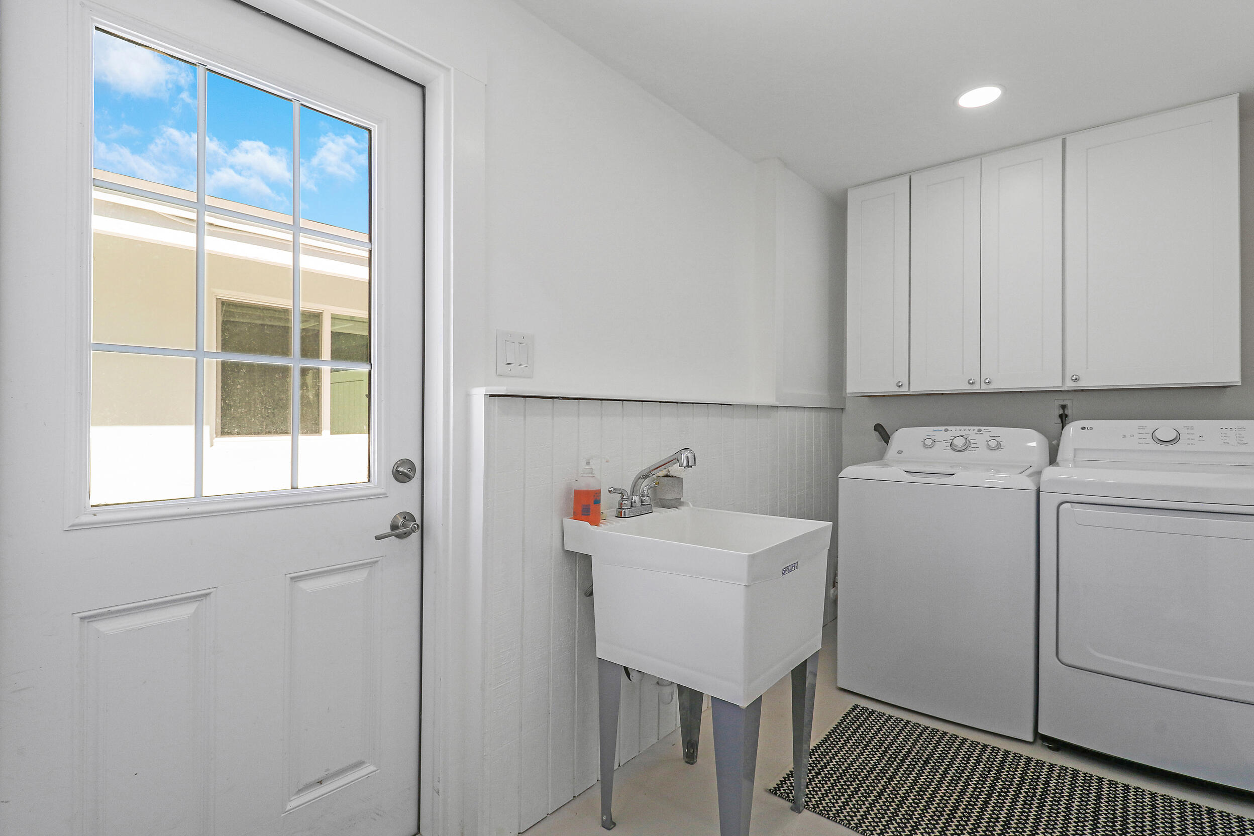 North Palm Beach Village - Residential Lease