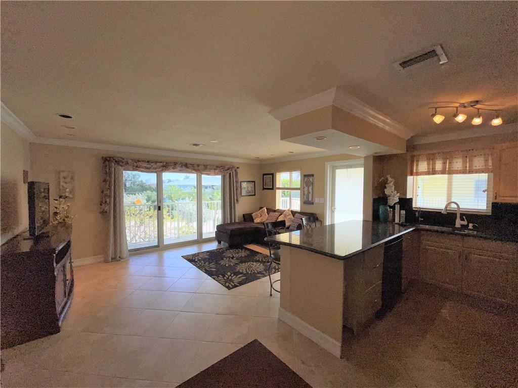 SANTA BARBARA SHORES - Residential
