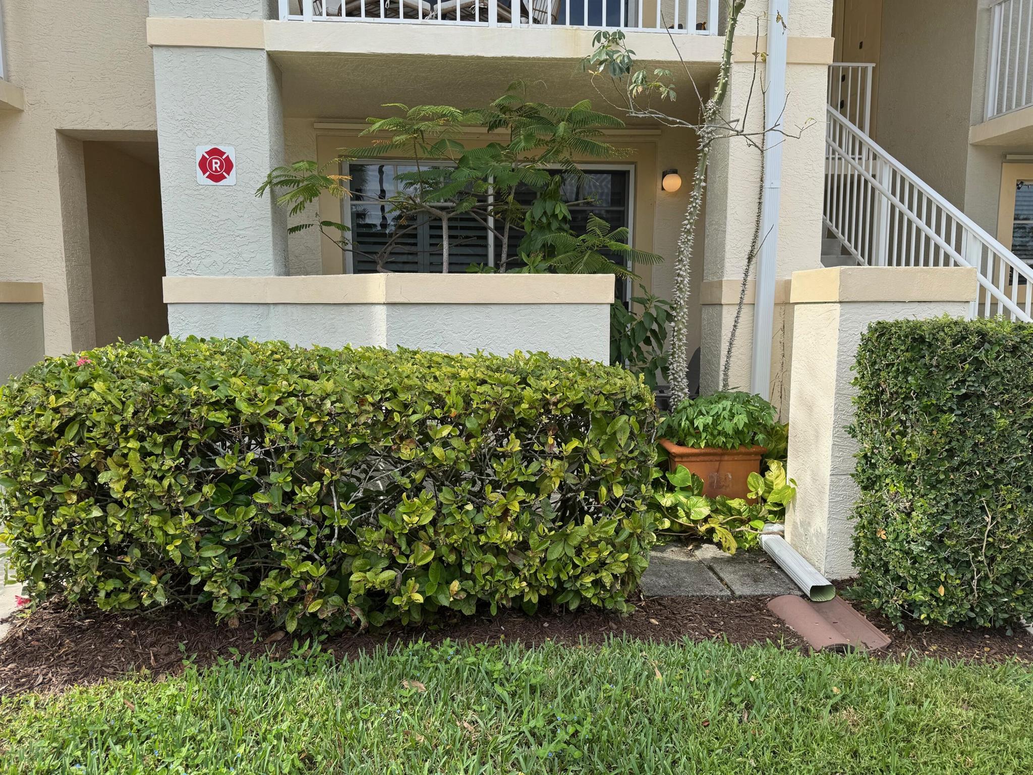 Open house today! January 4, 1:PM to 3:PM. Great 1/1 ground floor condo in quiet section steps from restaurants, shopping, FAU, Roger Dean Stadium and outdoor concert area. Less than 5 minutes from Alton Town Center and Publix. This condo has been updated with white shaker cabinets, plank tile floors, marble counter tops, plantation shutters throughout and washer/dryer. Rent includes internet and basic cable. The condo has 2 outdoor covered patios. Easy to show