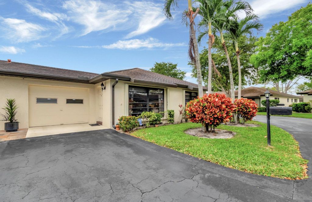 Photo of 4660 Greentree Place #105b, Boynton Beach, FL 33436 (MLS # B26017309)