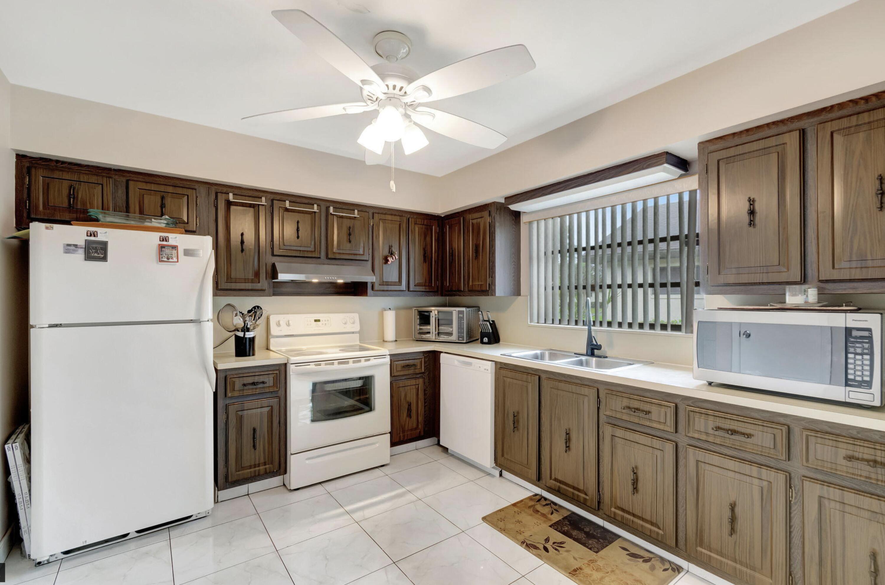 GREENTREE VILLAS CONDO - Residential Lease