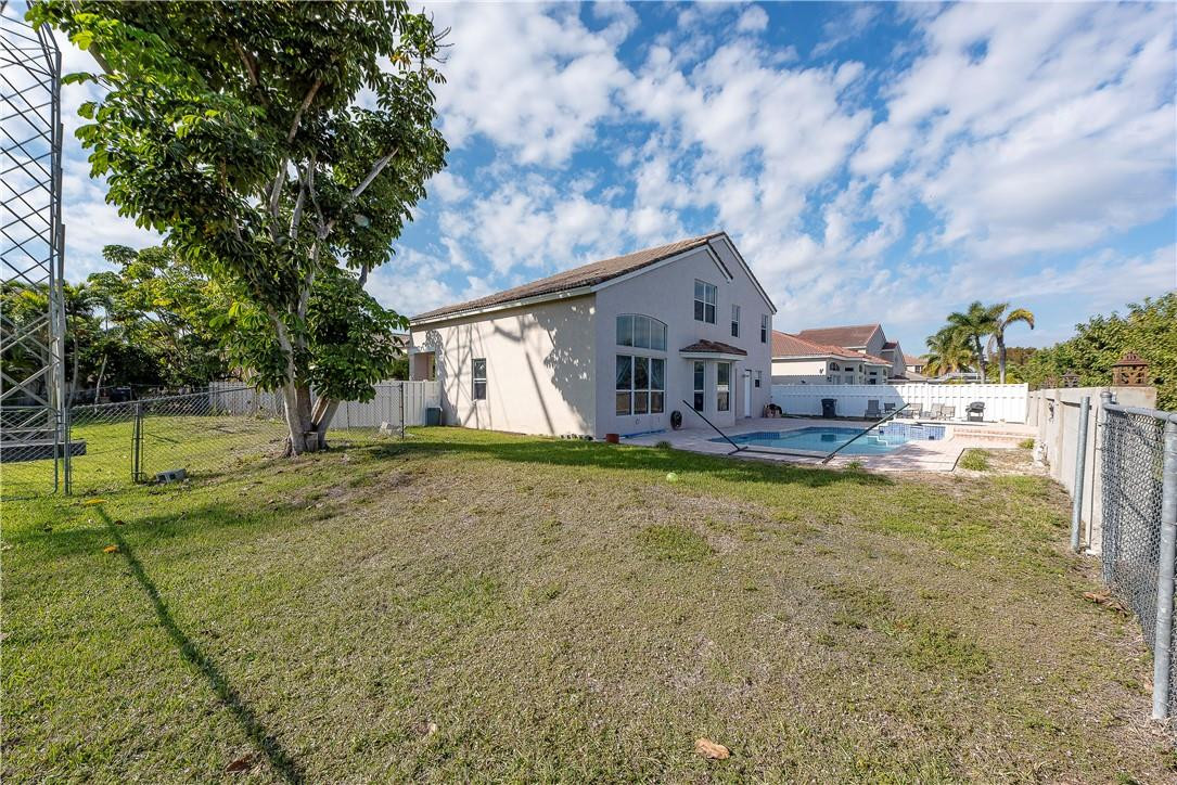 Banyan Oakridge 157-44 B - Residential