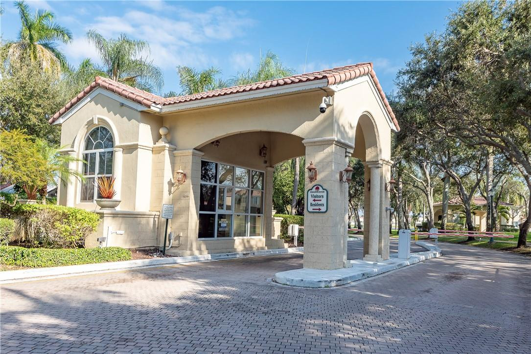 Banyan Oakridge 157-44 B - Residential