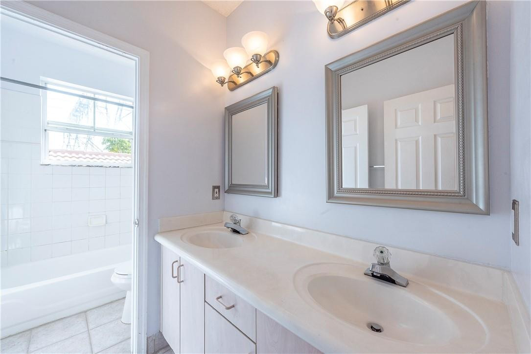 Banyan Oakridge 157-44 B - Residential