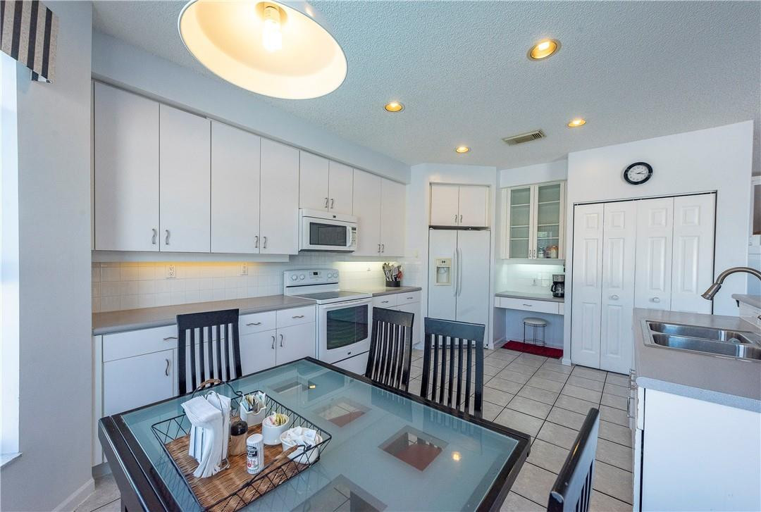 Banyan Oakridge 157-44 B - Residential