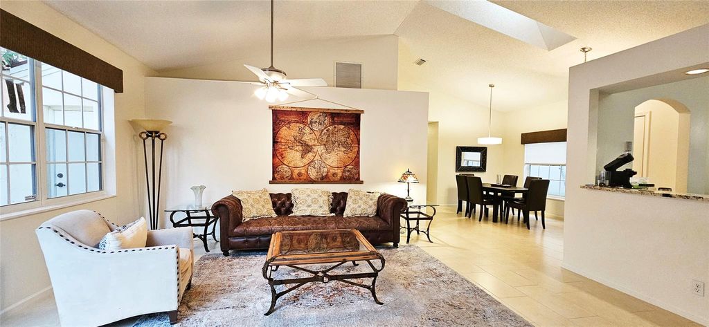 Photo of 72 Via Verona, Palm Beach Gardens, FL 33418 (MLS # F10444506)