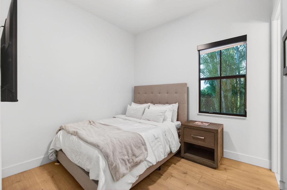 OAKS AT BOCA RATON - Residential Lease