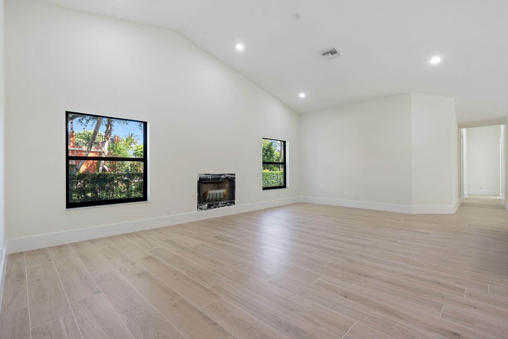 SILVERWOOD ACRES - Residential