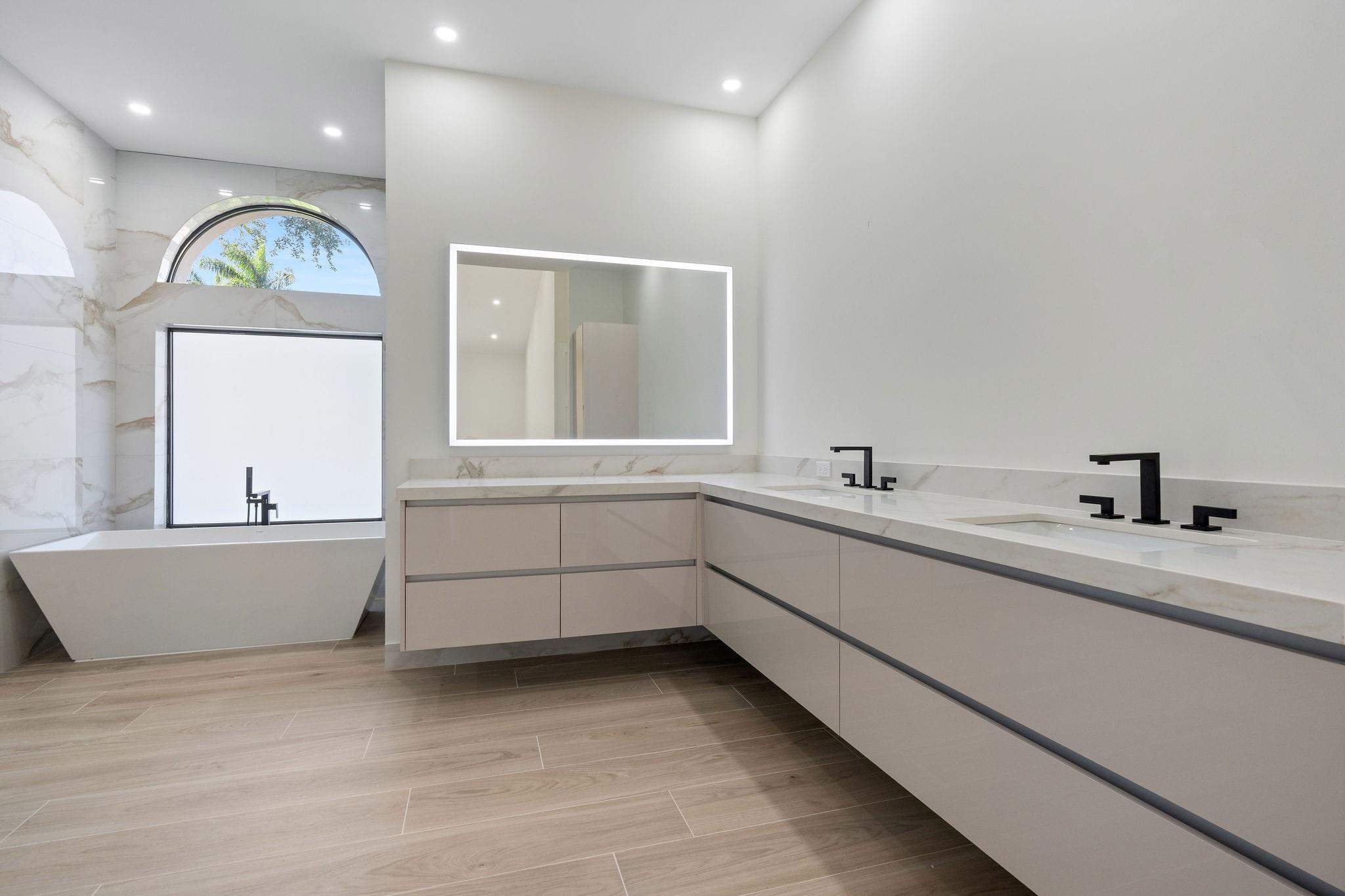 SILVERWOOD ACRES - Residential