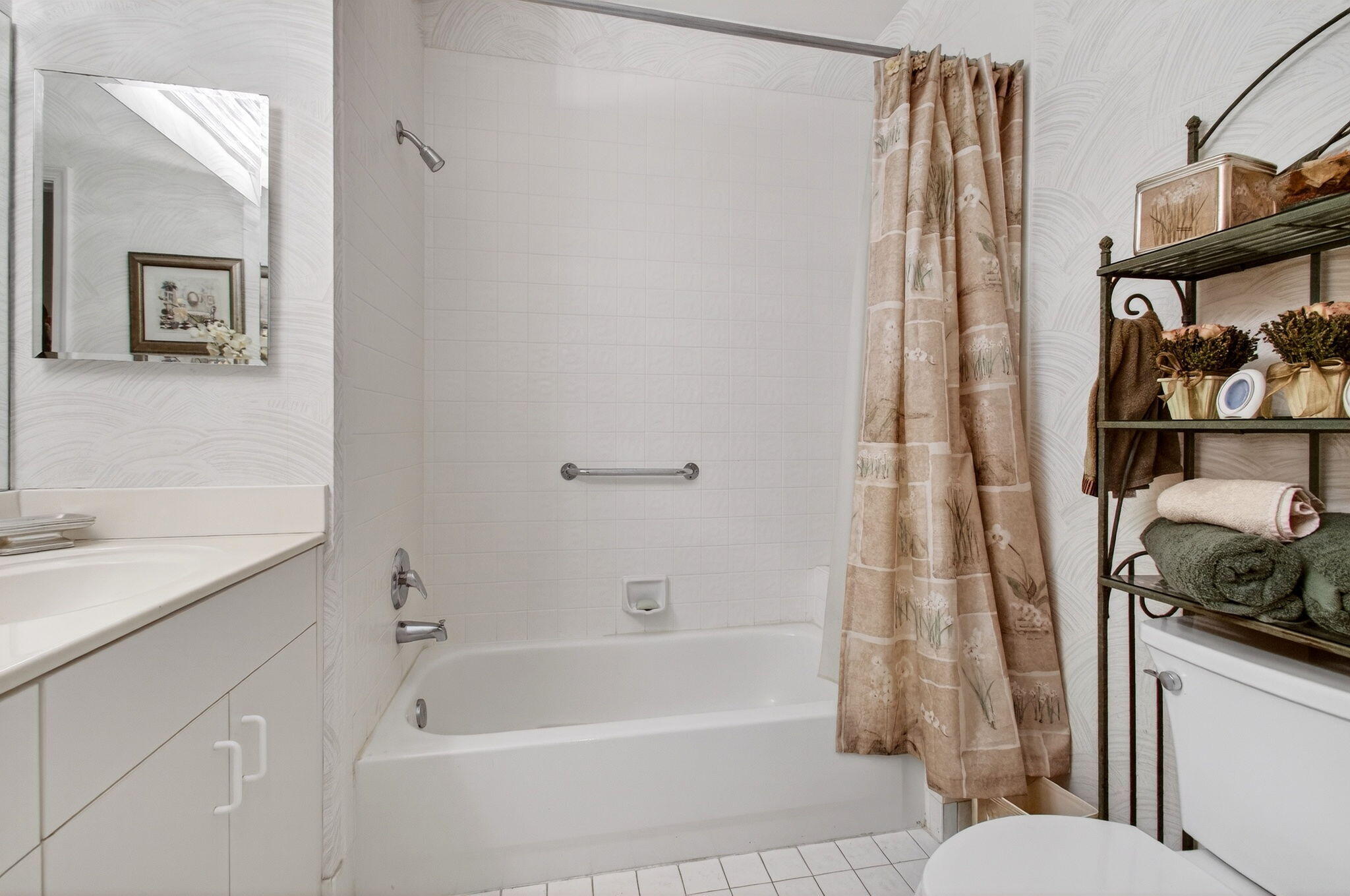 CORAL LAKES/CRYSTAL POINTE - Residential