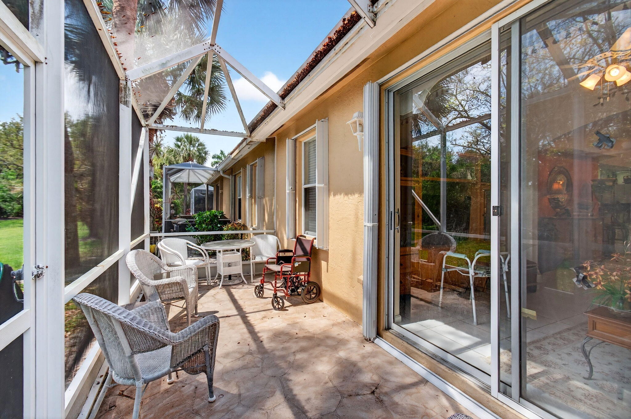 CORAL LAKES/CRYSTAL POINTE - Residential