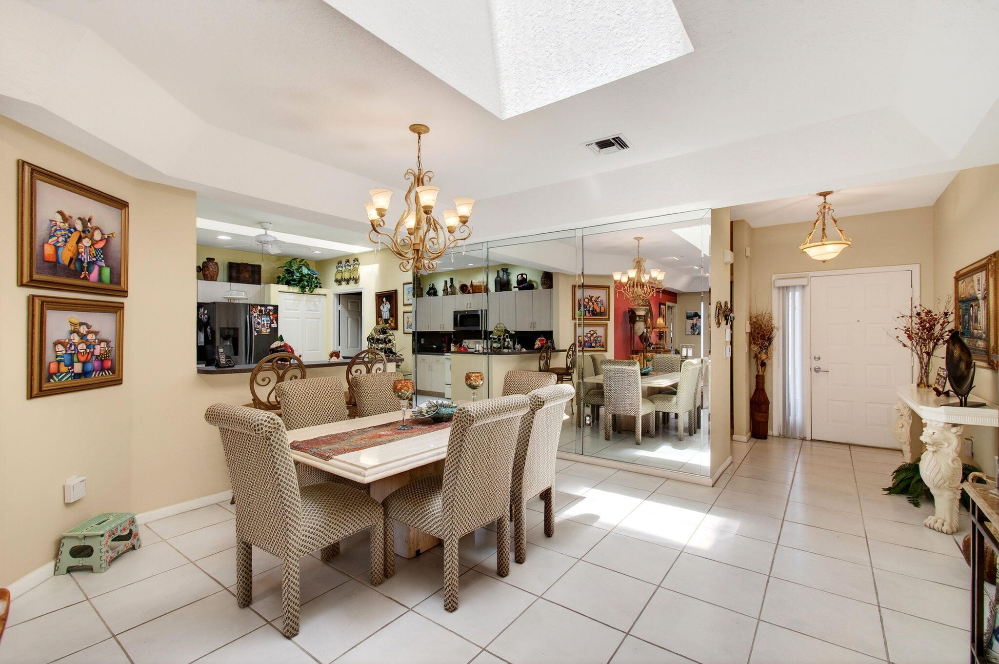 CORAL LAKES/CRYSTAL POINTE - Residential