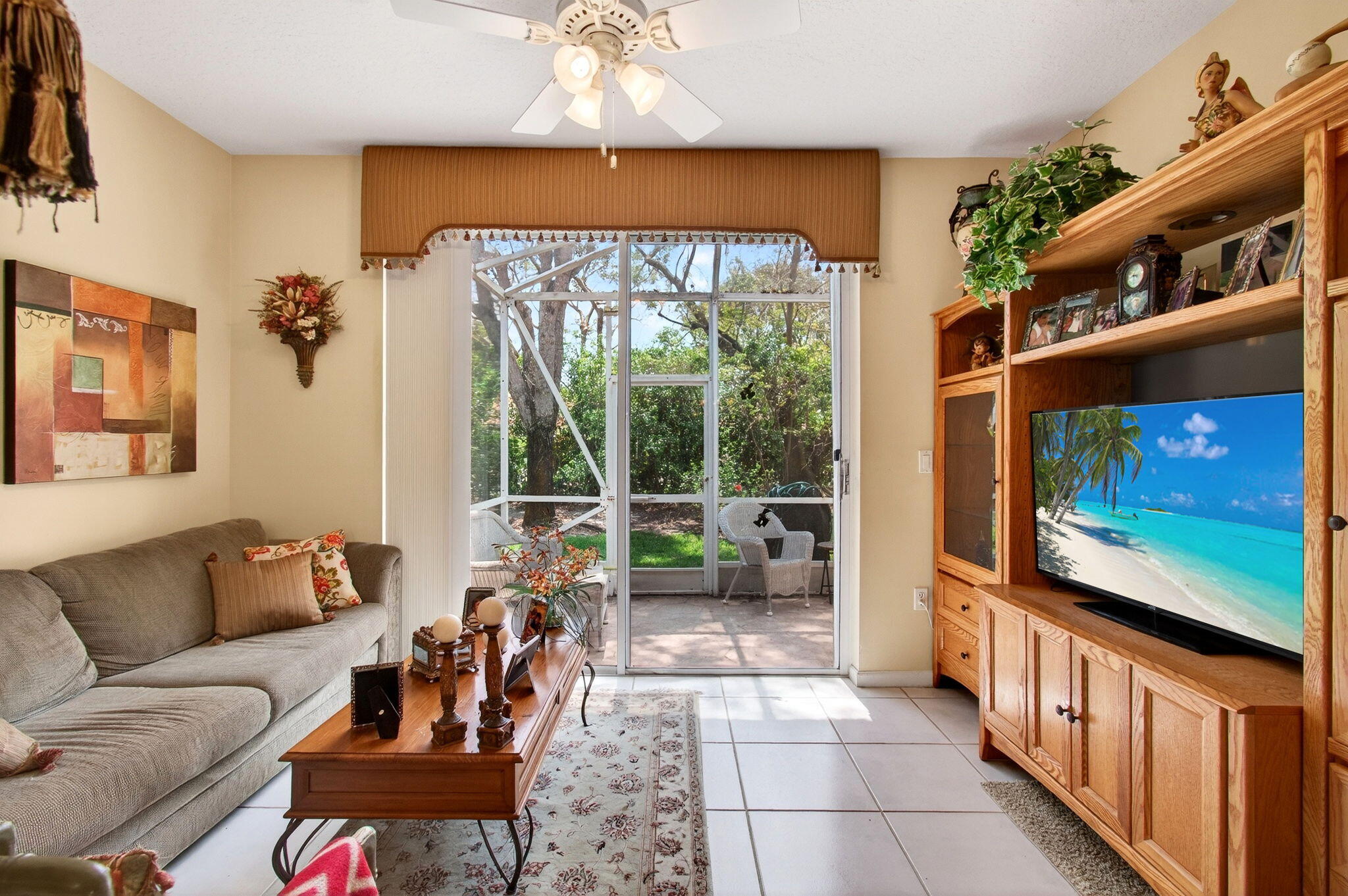 CORAL LAKES/CRYSTAL POINTE - Residential