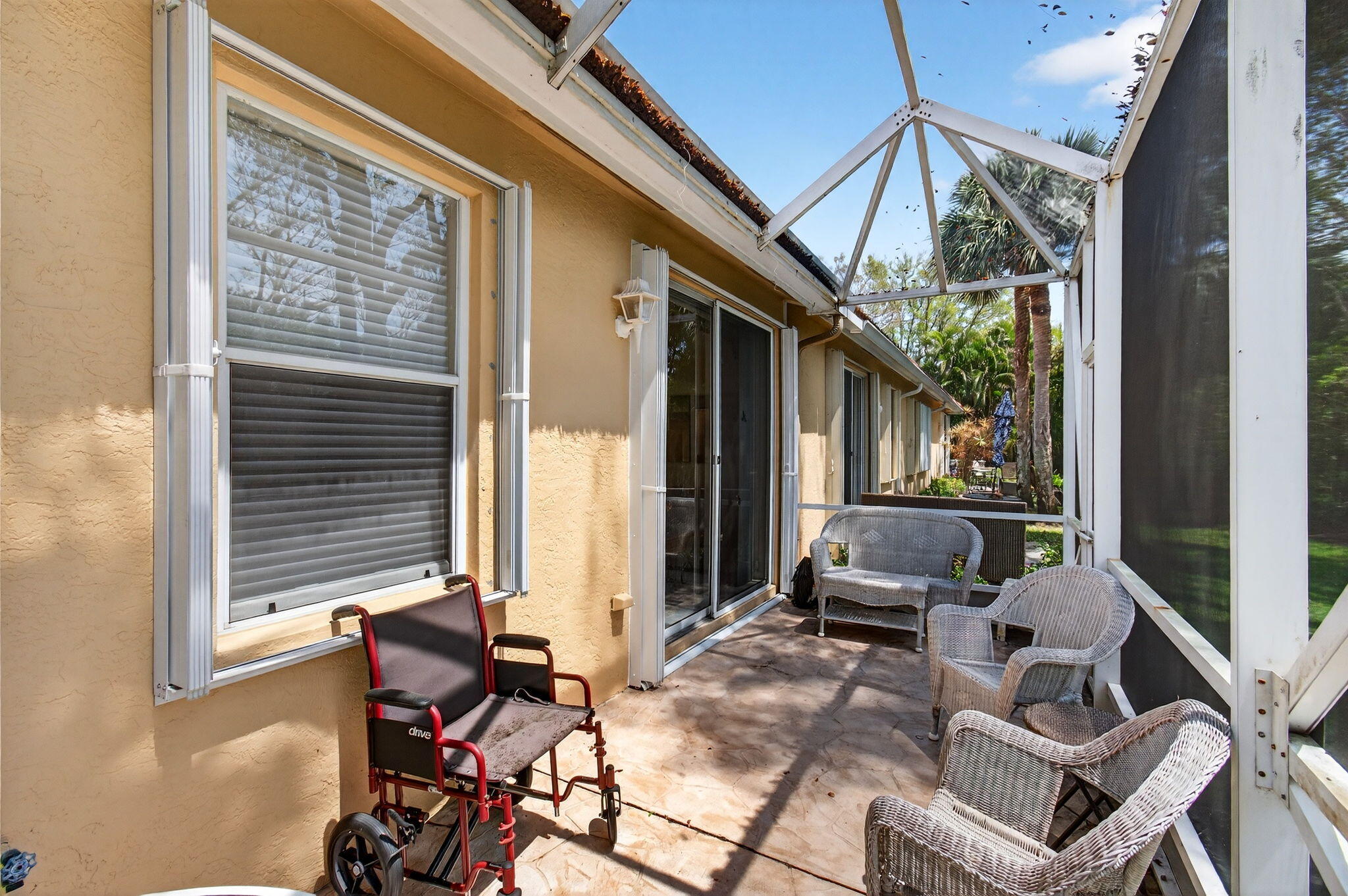 CORAL LAKES/CRYSTAL POINTE - Residential