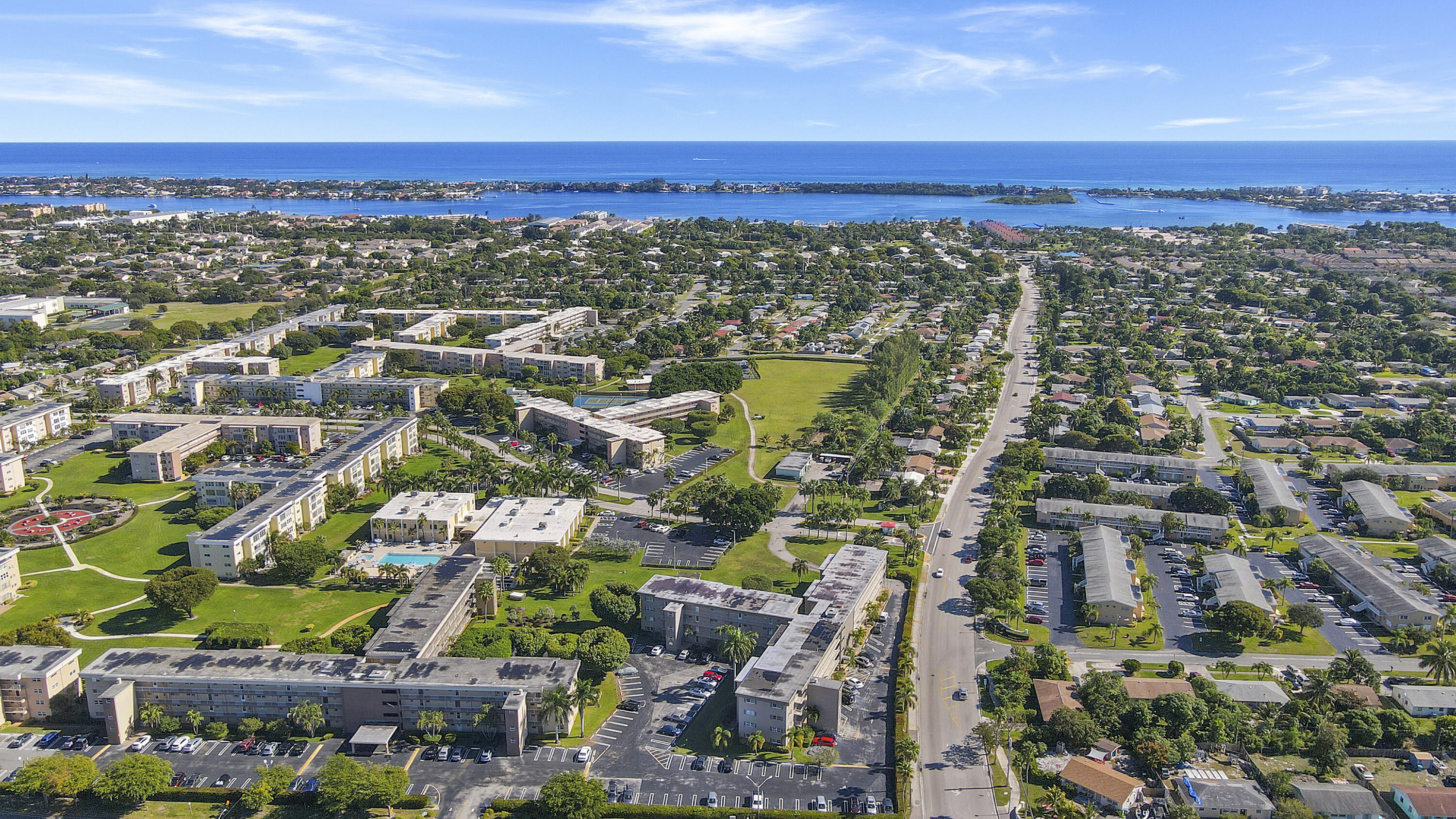 VILLAGE ROYALE - Residential