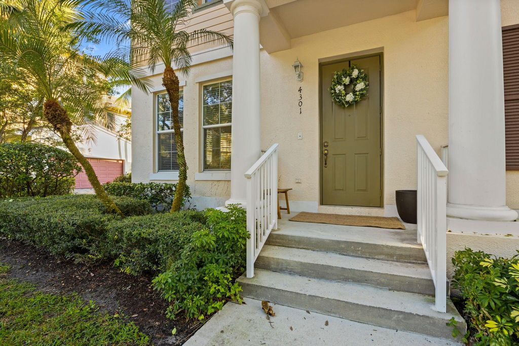 Photo of 4301 Parkside Drive, Jupiter, FL 33458 (MLS # R11004104)