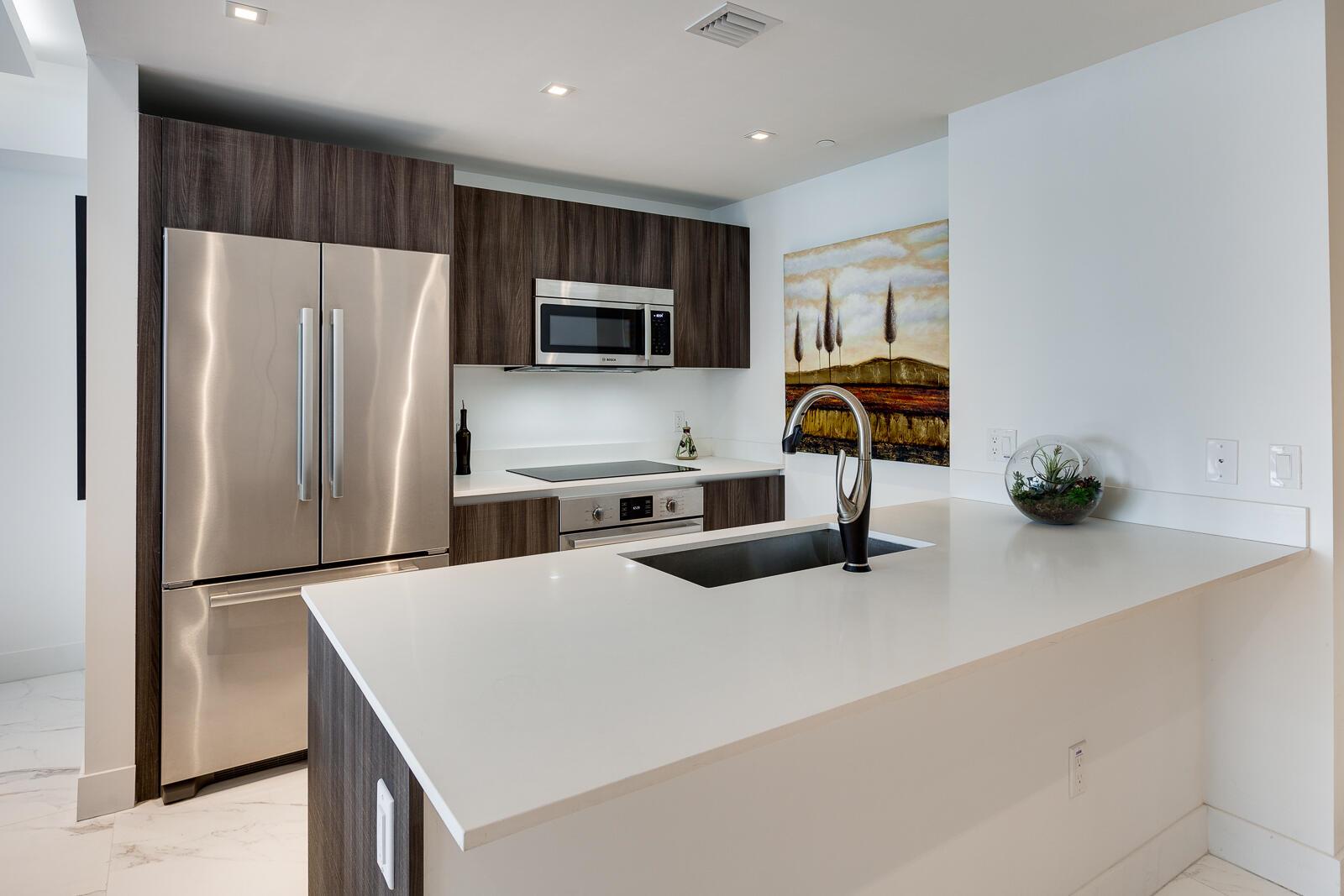 488 NE 18th Street 4711