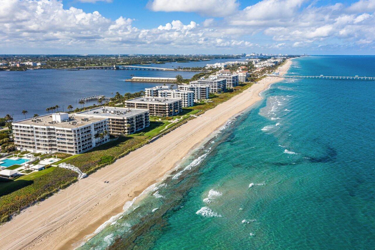 ENCLAVE OF PALM BEACH COND DECL FILED 2-12-85 IN - Residential