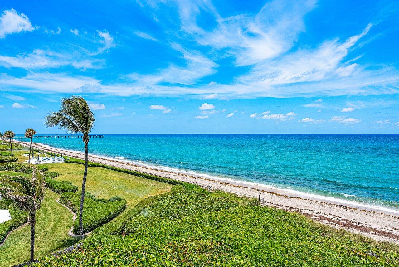 ENCLAVE OF PALM BEACH COND DECL FILED 2-12-85 IN - Residential