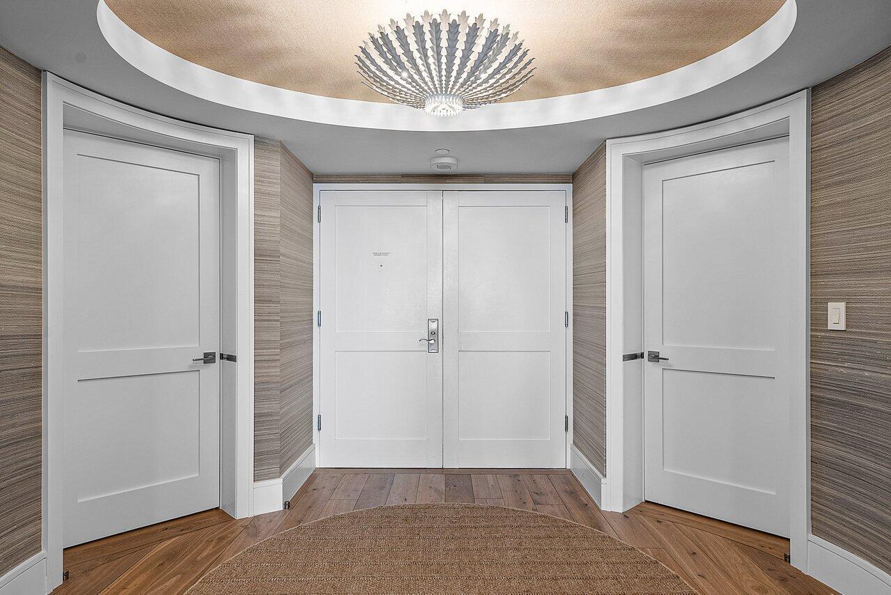 ENCLAVE OF PALM BEACH CON - Residential