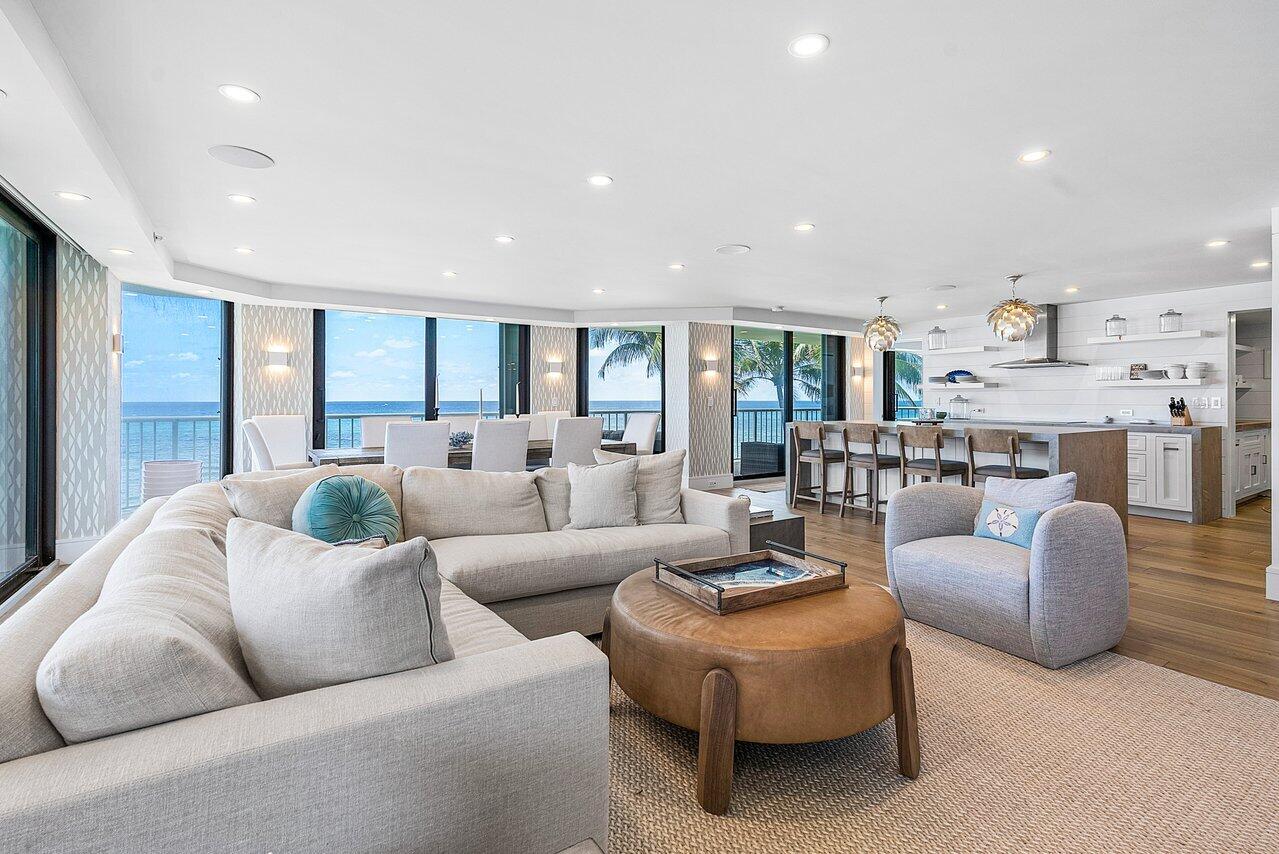 ENCLAVE OF PALM BEACH COND DECL FILED 2-12-85 IN - Residential