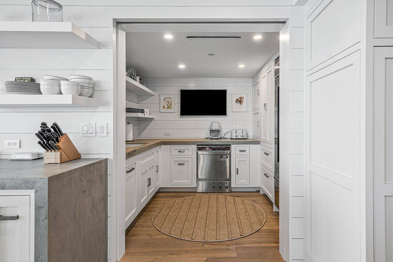 ENCLAVE OF PALM BEACH CON - Residential