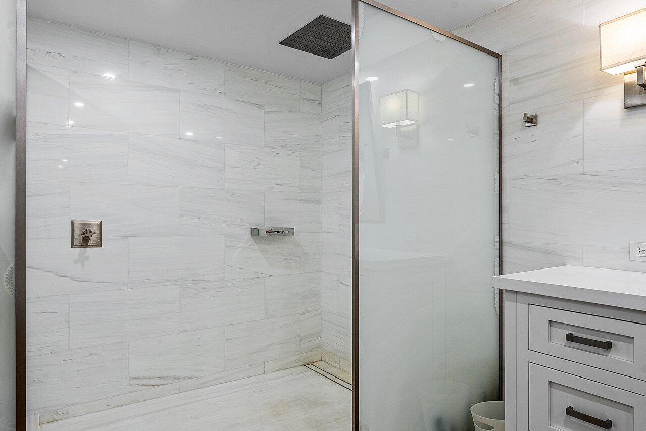 ENCLAVE OF PALM BEACH CON - Residential