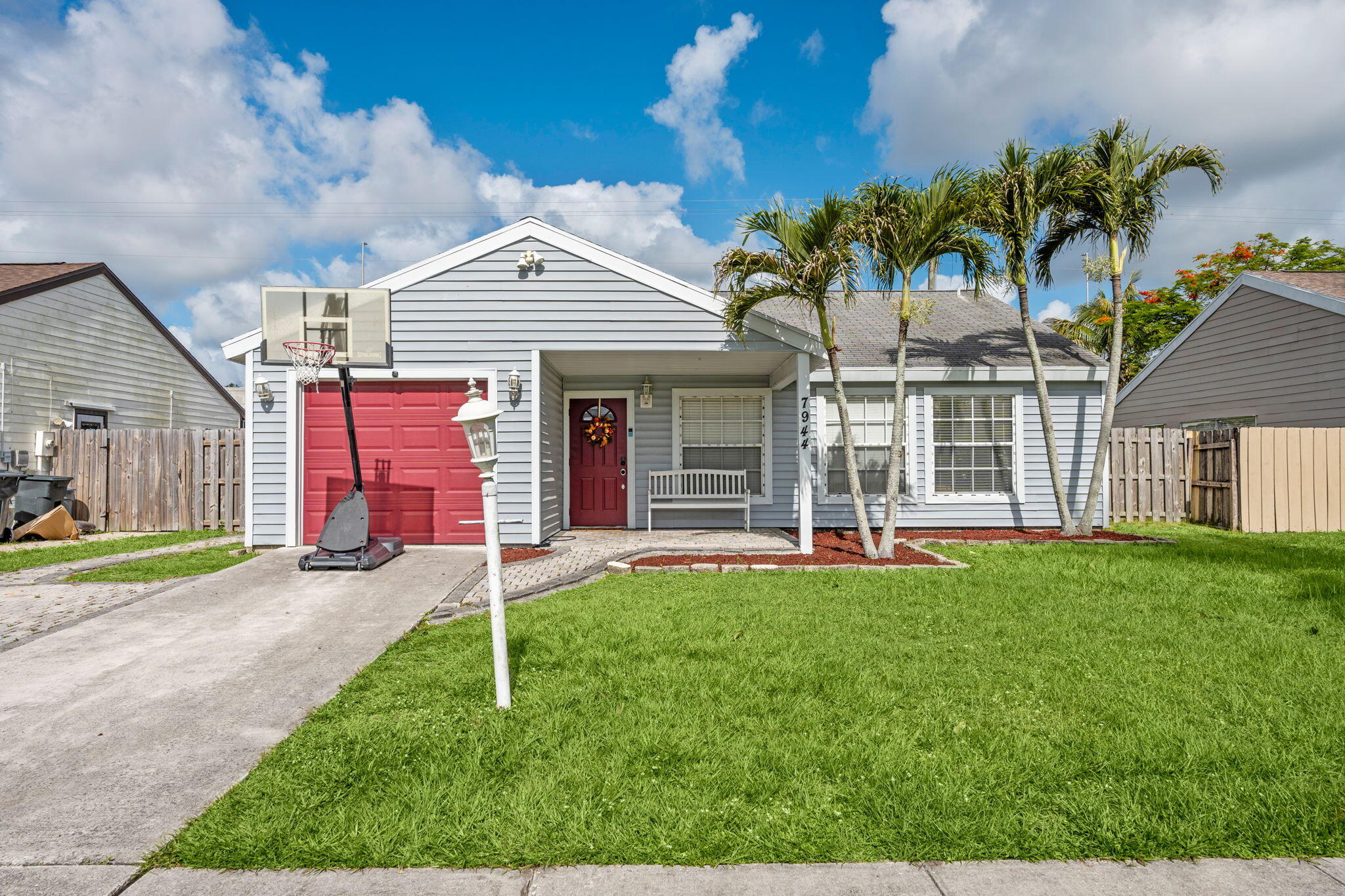 7944 Ridgewood Drive