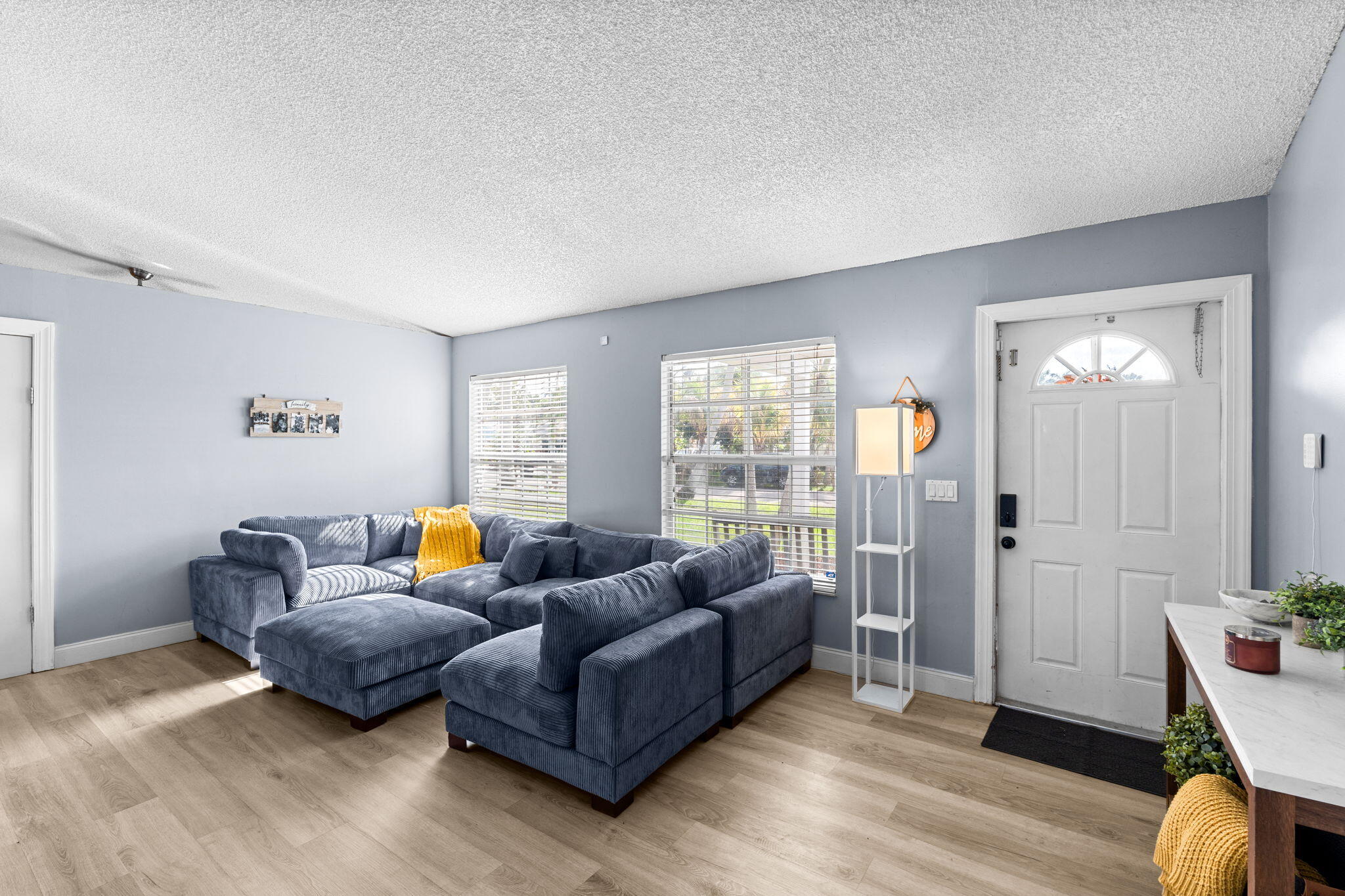 7944 Ridgewood Drive